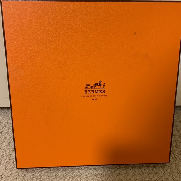 Hermes silk scarf - Picture 3 of 3